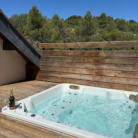 Apartament Casa Sauvage ,forest, Pool, Jacuzzi